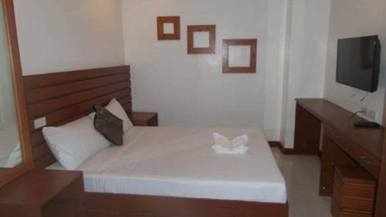 Abozza Hotel 3*