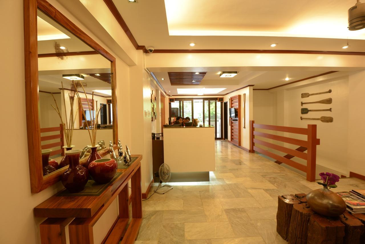Abozza Hotel 3*